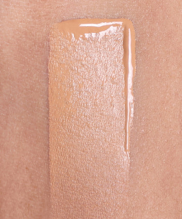 | desc: | text: light Shade 13W on skin